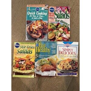 Lot Of 5 Vintage Pillsbury And Other Recipe Booklets Cookbooks Quick Cooking